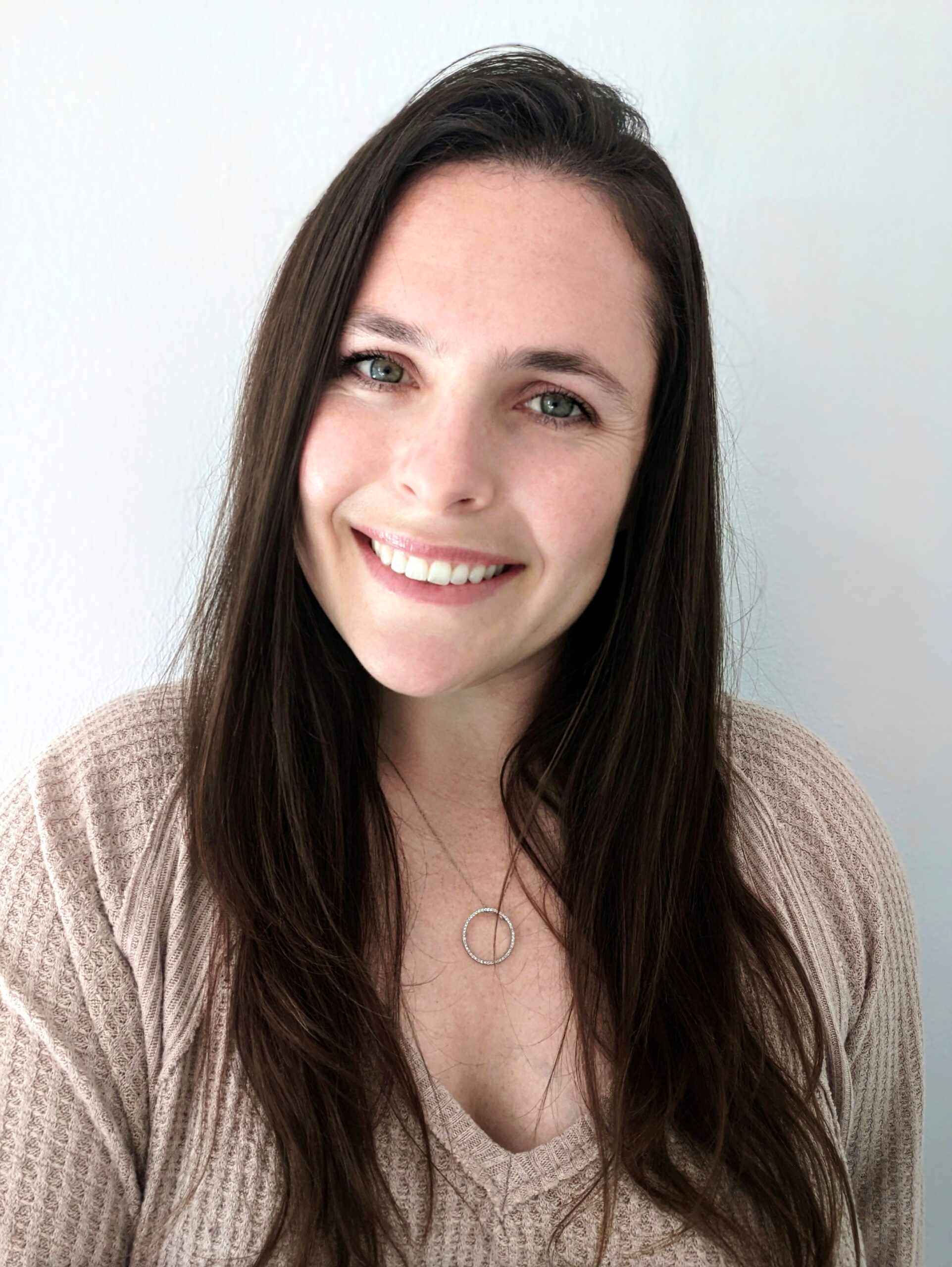 Devan Headshot Photo